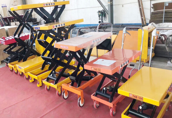 Manual scissor lift cart