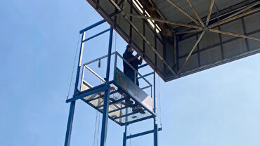 electric scaffolding